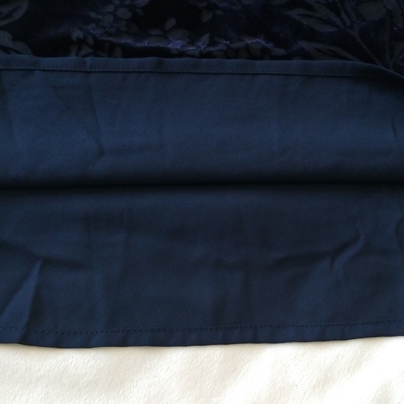 Ann Taylor velvety navy top - Picture 5 of 7